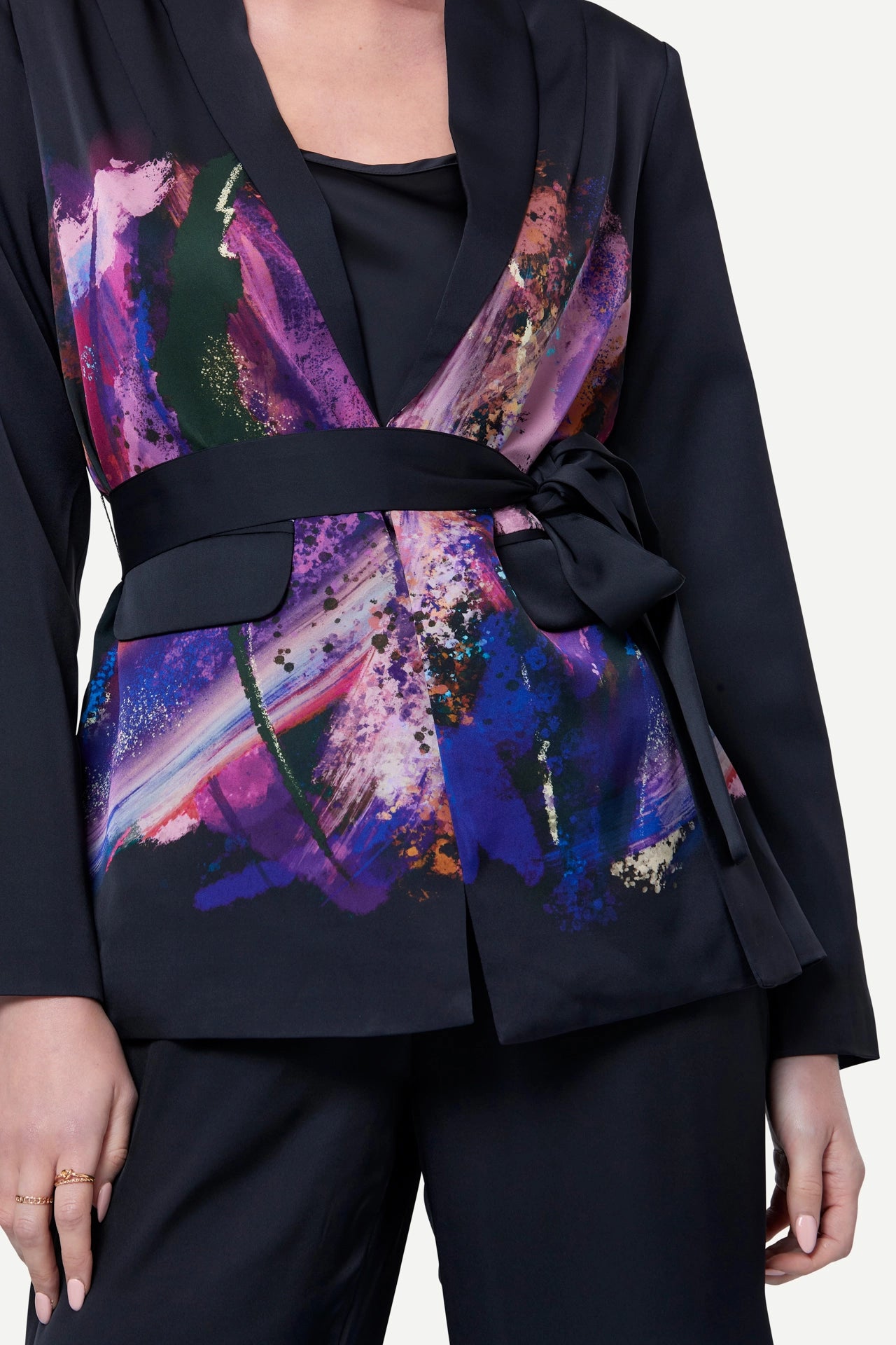 Zafur's Mayfair Blazer in Flower Print Black